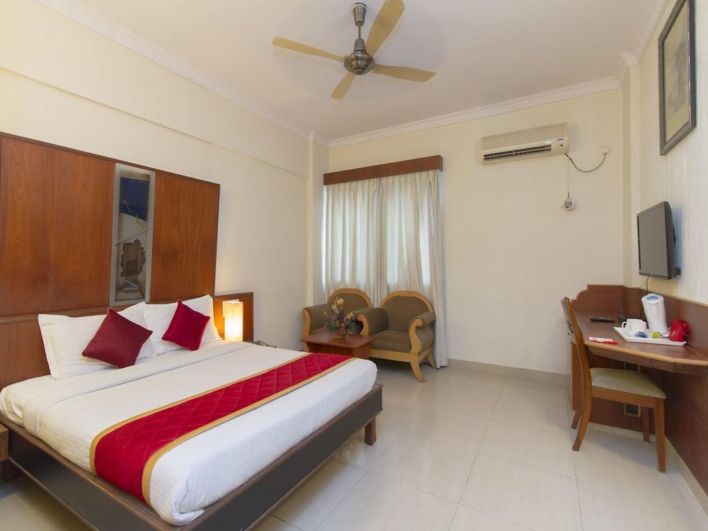 Vaishnavi Residency Hotel Bangalore Bagian luar foto