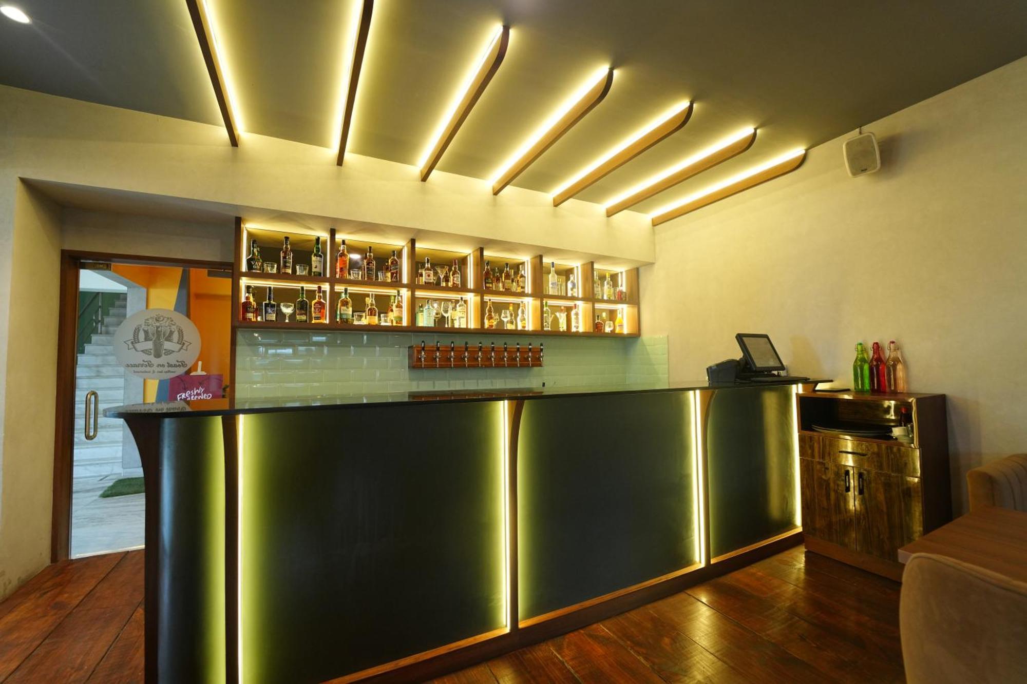Vaishnavi Residency Hotel Bangalore Bagian luar foto