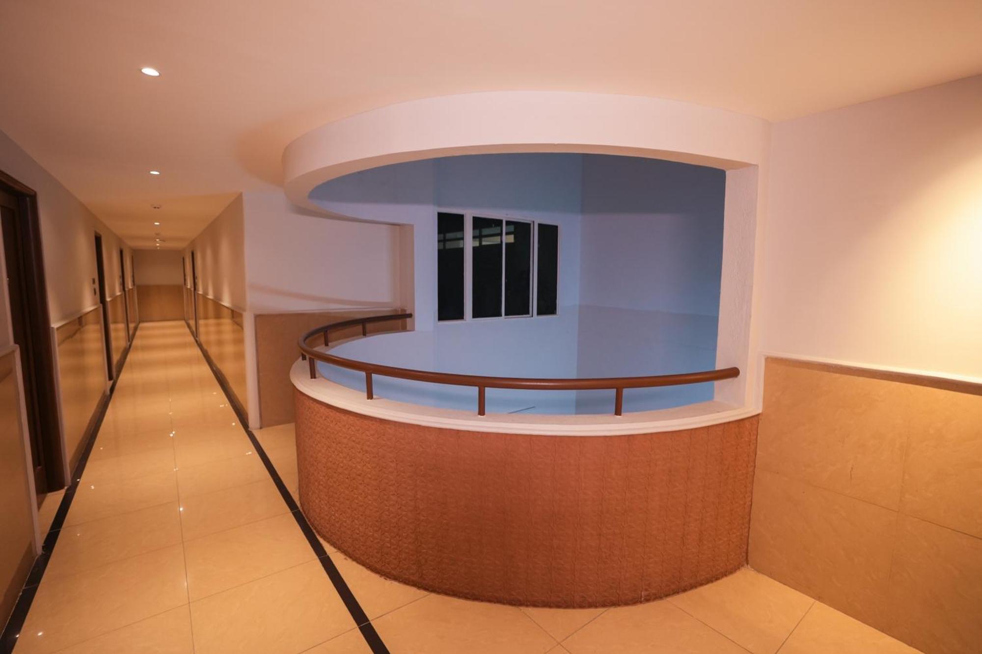 Vaishnavi Residency Hotel Bangalore Bagian luar foto
