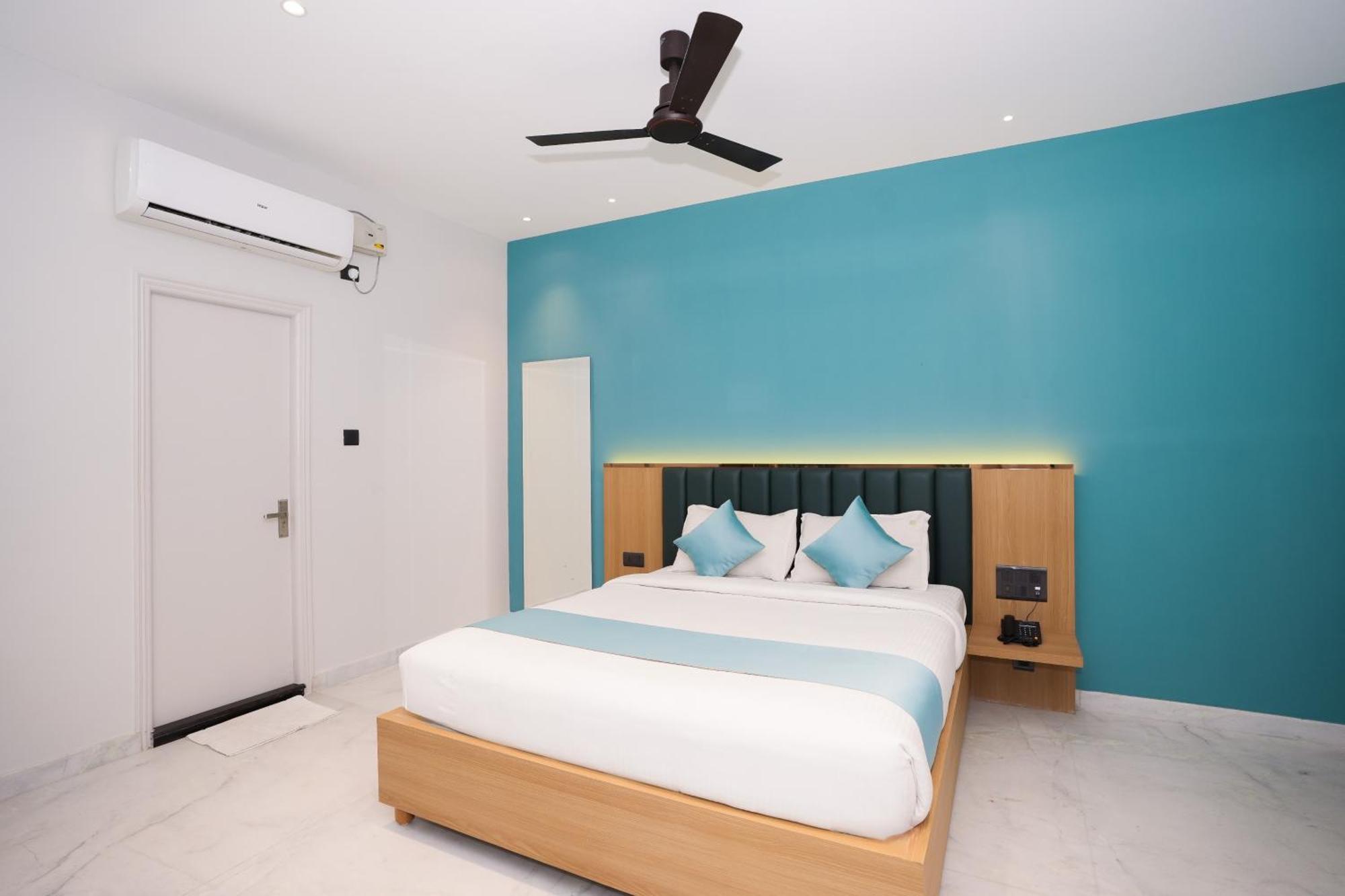 Vaishnavi Residency Hotel Bangalore Bagian luar foto