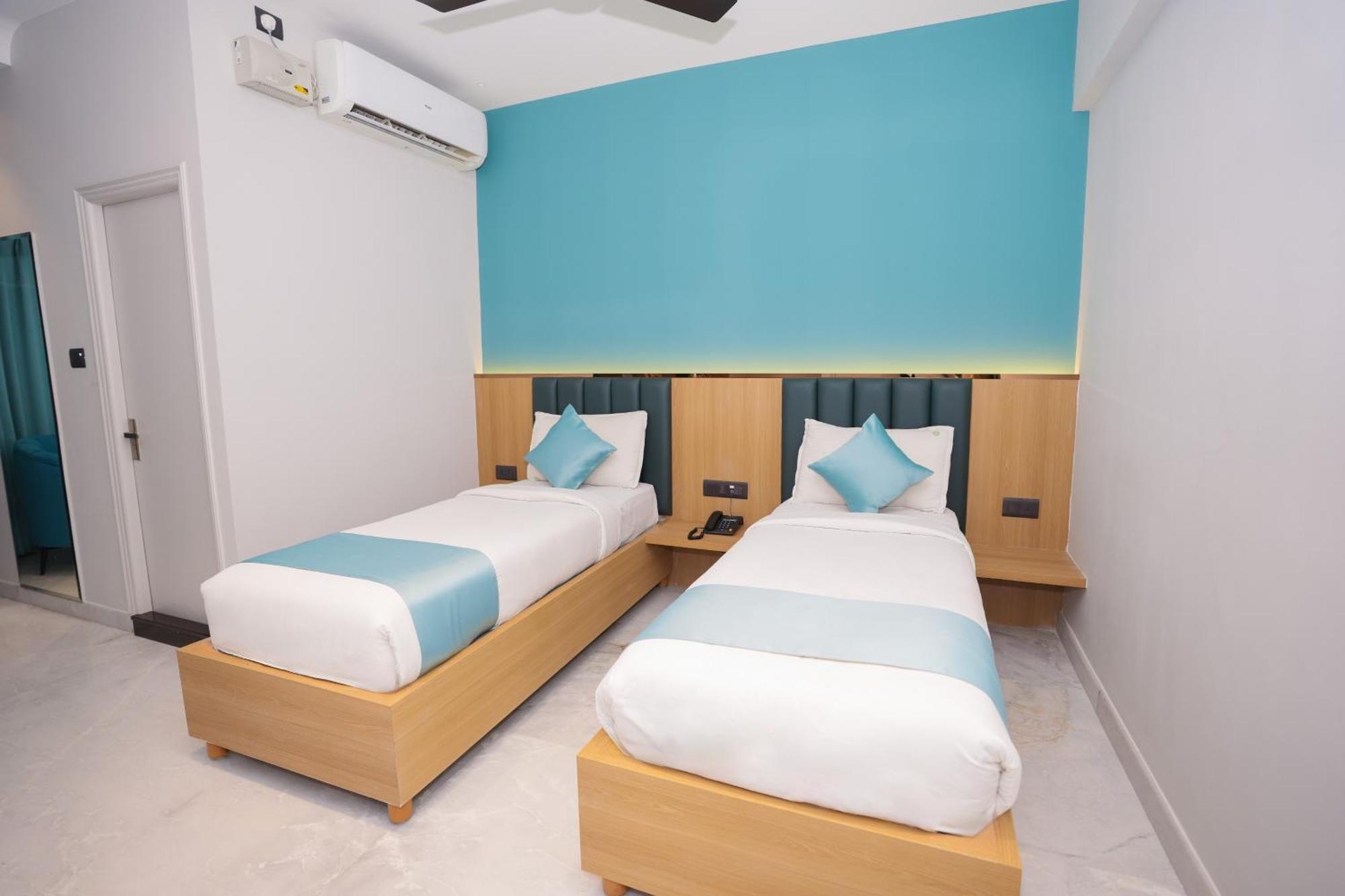Vaishnavi Residency Hotel Bangalore Bagian luar foto