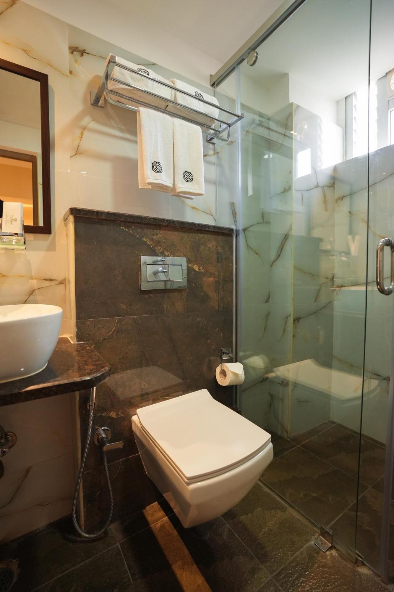 Vaishnavi Residency Hotel Bangalore Bagian luar foto